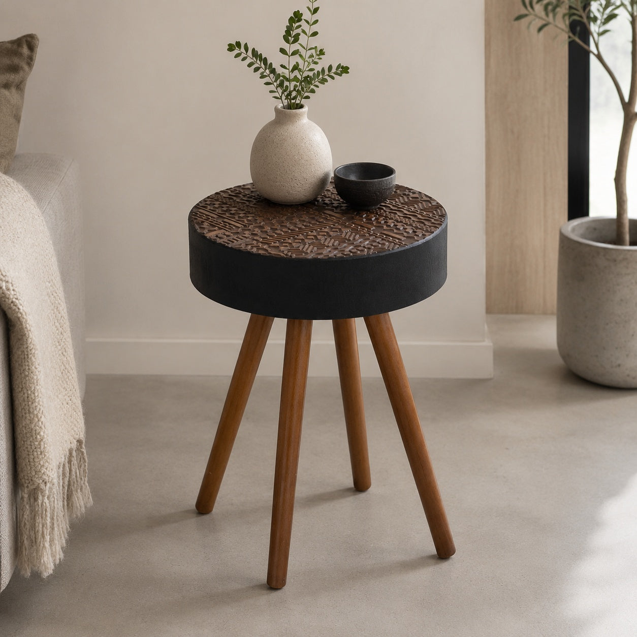 GDFStudio Min Contemporary Wooden Round Side Table with Carved Tabletop, Black